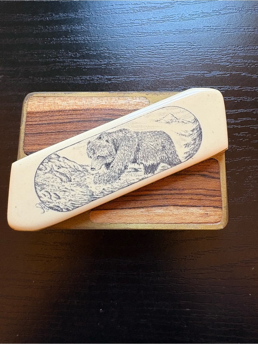 Gerber Touche belt buckle brass enamel bear design vintage folding knife